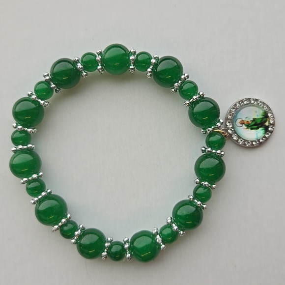 Green Saint Judas Tadeo Beaded Bracelet with Silver Accents - Picture 3 of 6